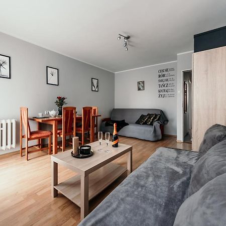 Spacious 3 Bedroom Apartament Near Olivia Business Center Gdansk Exterior photo
