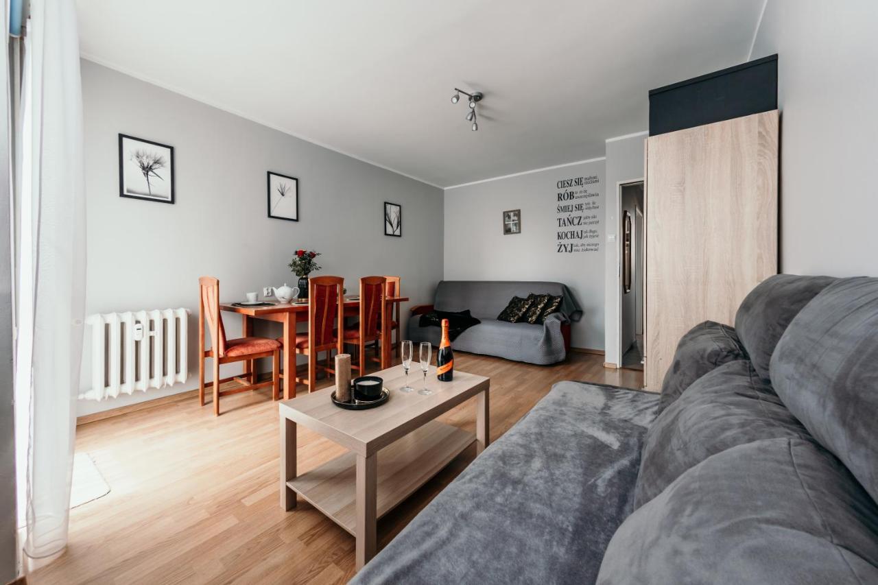 Spacious 3 Bedroom Apartament Near Olivia Business Center Gdansk Exterior photo